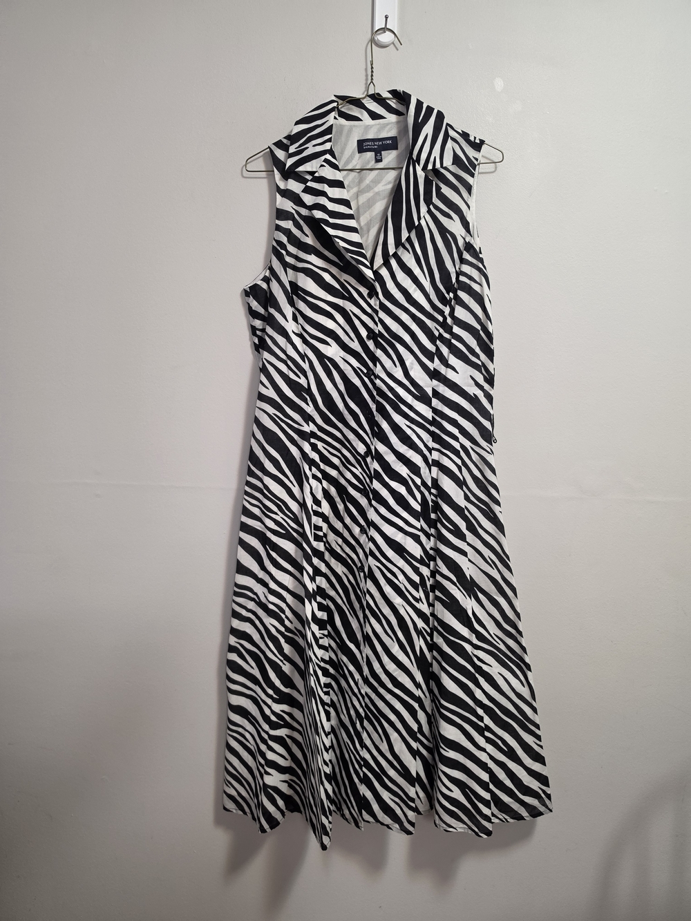 Jones New York Black & White Zebra Print Sleeveless Midi Dress